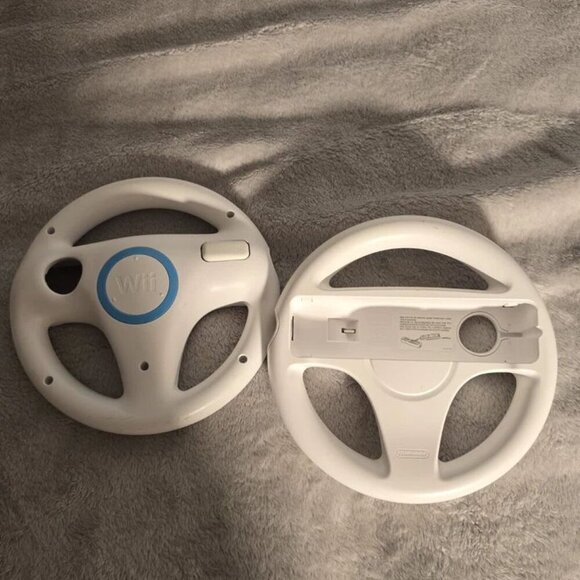 Nintendo 2111366 Video Games Controller - Picture 2 of 2